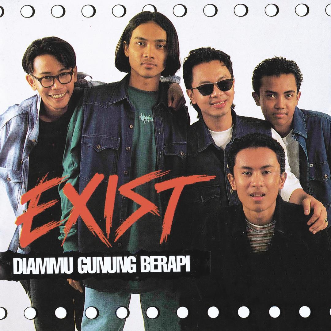 Mengintai Dari Tirai Kamar Re Arrange By Exists Pandora